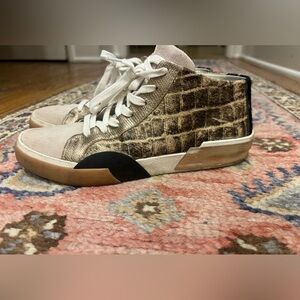 Dolce Vita Hightop Sneakers